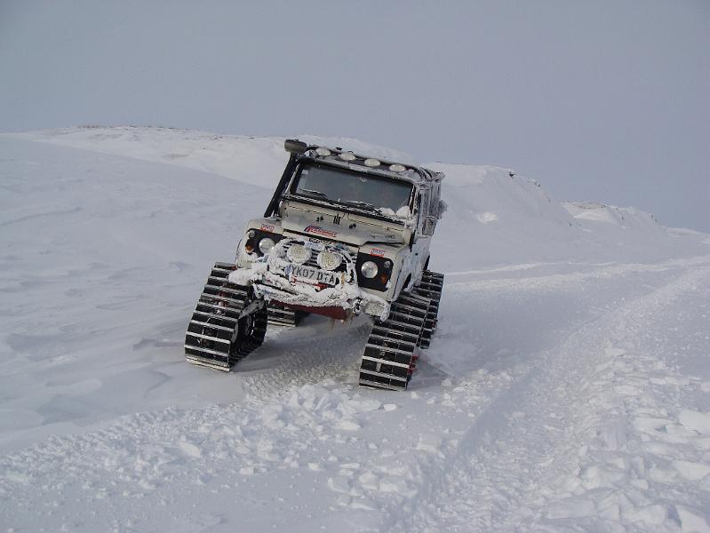 tracks off and nutepl'men 002.jpg